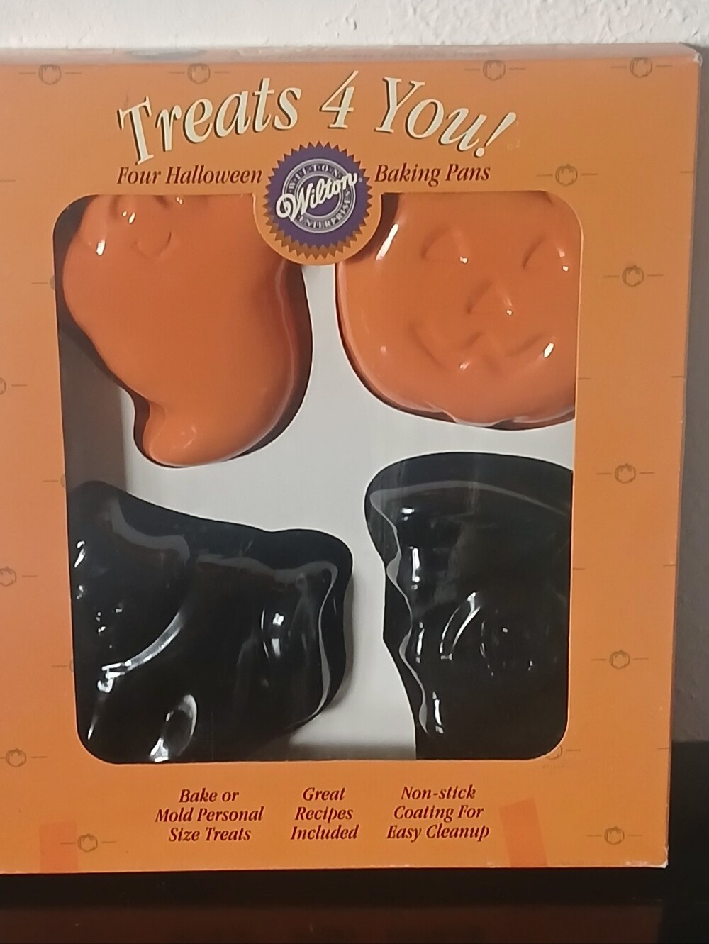 Wilton Ghost and Pumpkin Mini Cake Pan